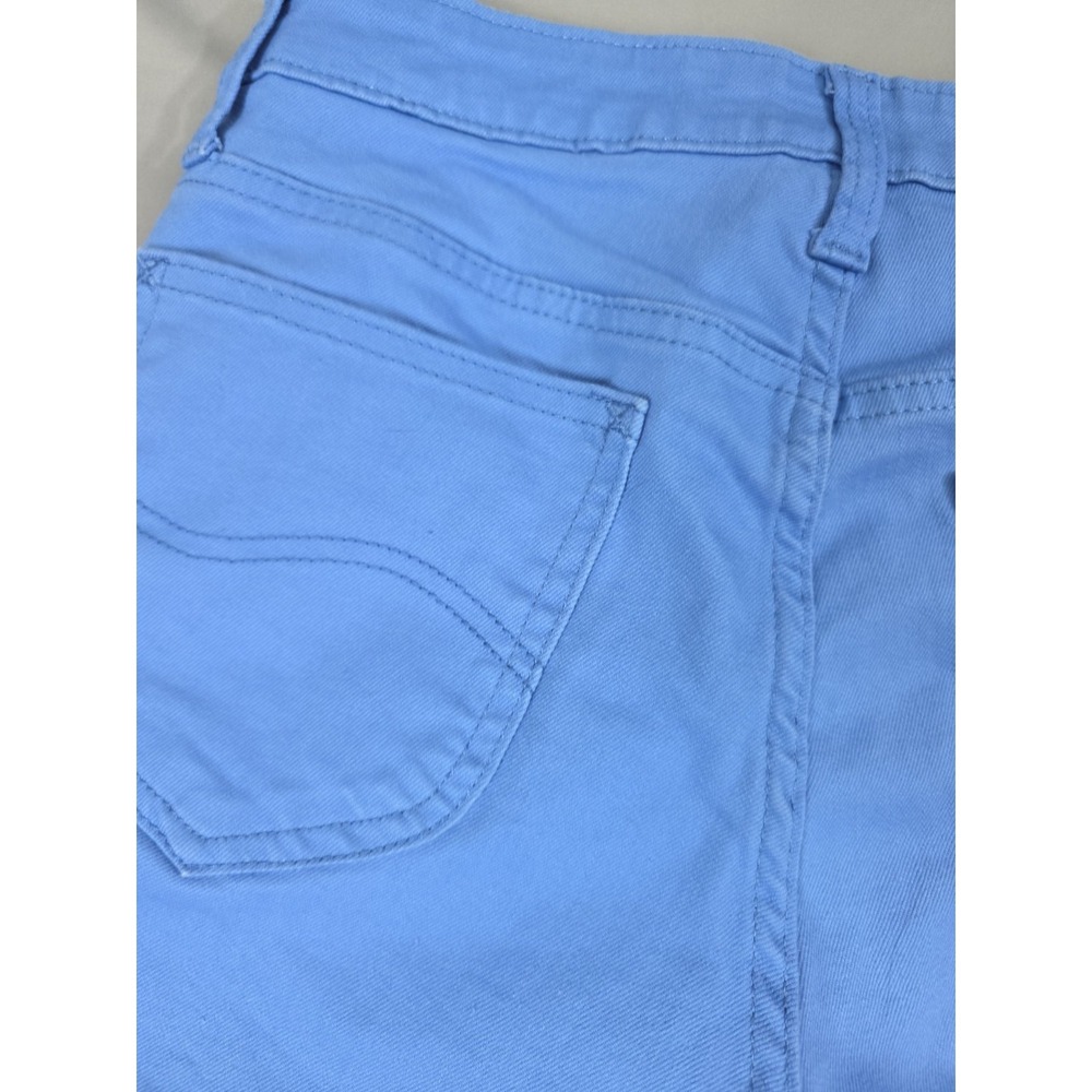 Lee Women's Mid Rise Sky Blue Bermuda Shorts Size 6 Stretch - Picture 11 of 12